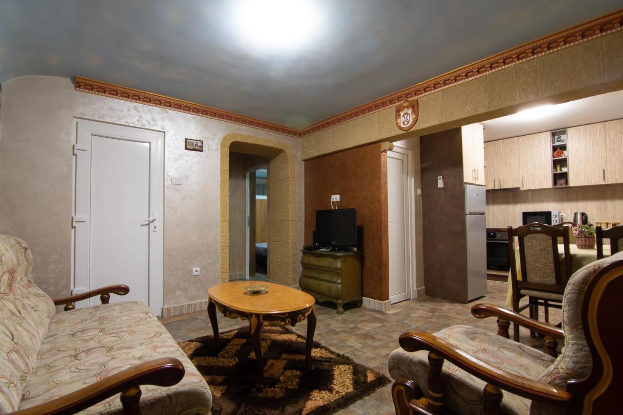 Top Spot Apartment Belgrade Exterior photo